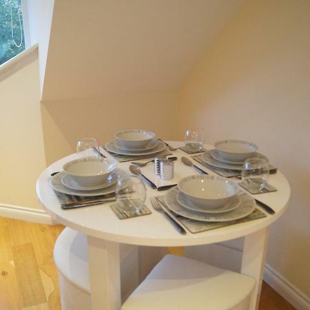 Modern, Cosy Apartment In Bearsden With Private Parking Glasgow Kültér fotó