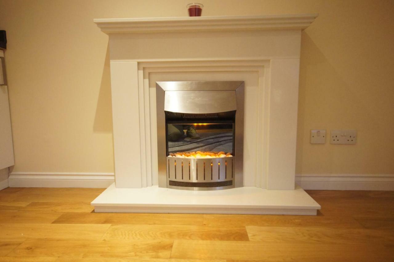 Modern, Cosy Apartment In Bearsden With Private Parking Glasgow Kültér fotó